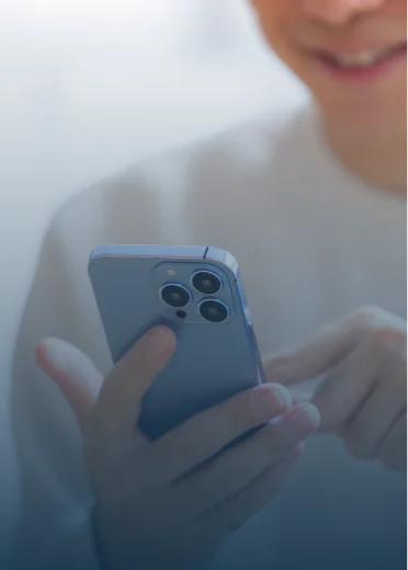 スマホで24時間予約ができる様子